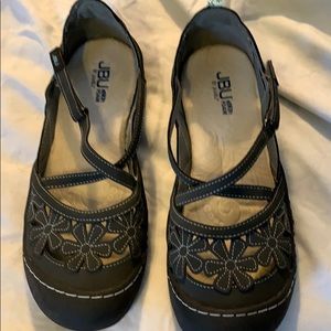 Jambu size 10 summer shoes worn once